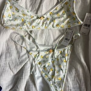 PacSun White Floral Yellow Rose Bikini Set